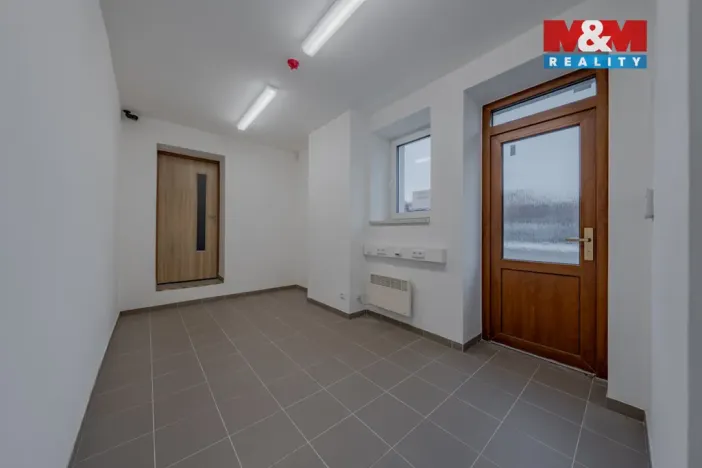 Pronájem skladu, Zubří, U Traktorky, 129 m2