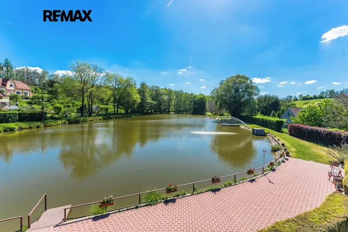 Prodej rodinného domu, Přelíc, 460 m2