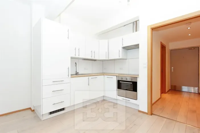 Pronájem bytu 1+kk, Praha - Lochkov, U sladovny, 34 m2