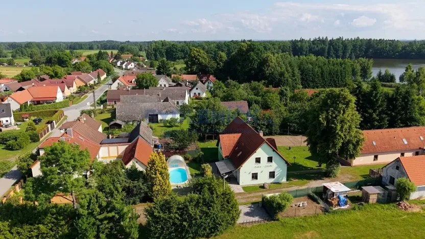 Prodej rodinného domu, Chlum u Třeboně, 475 m2