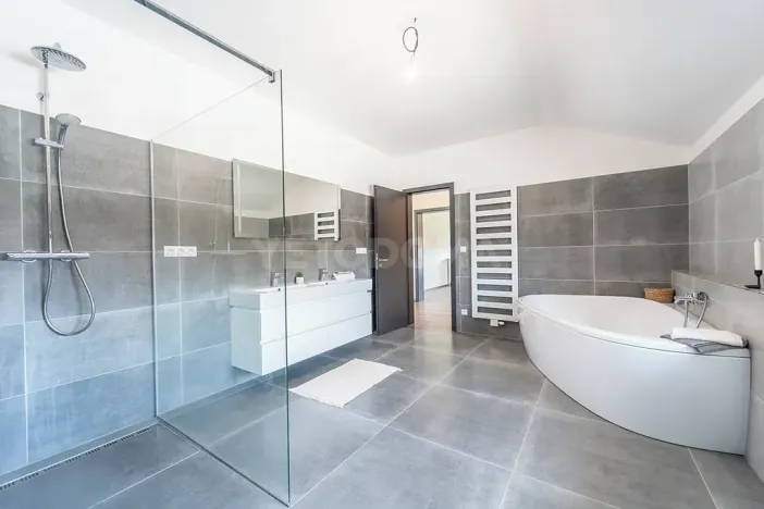 Prodej rodinného domu, Kornatice, 270 m2