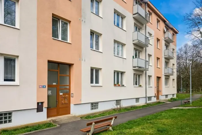 Pronájem bytu 2+1, Teplice, Buzulucká, 55 m2