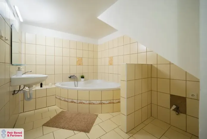 Prodej rodinného domu, Kolešov, 198 m2