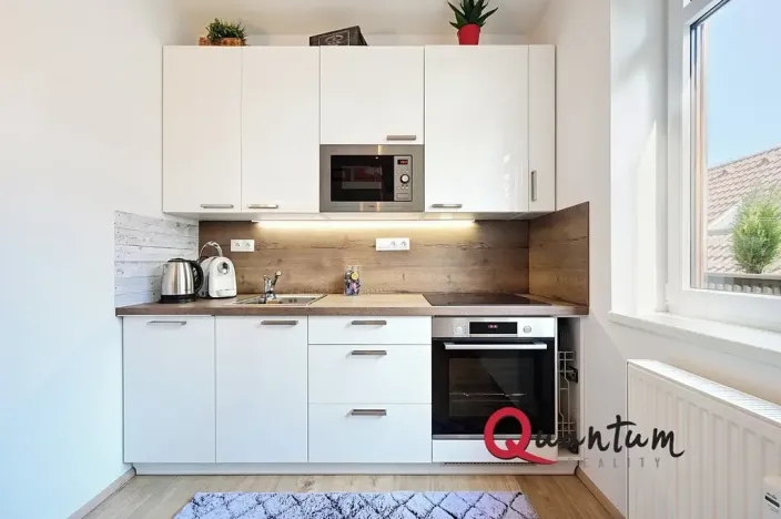 Prodej bytu 1+kk, Praha - Uhříněves, Bečovská, 20 m2