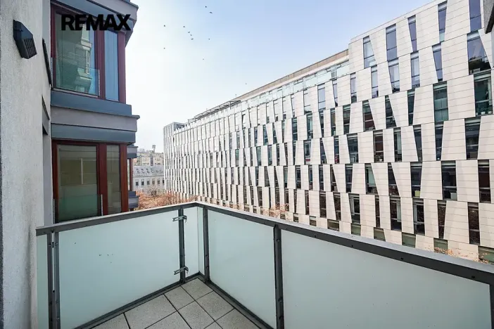 Pronájem bytu 2+kk, Praha - Karlín, Rohanské nábřeží, 73 m2