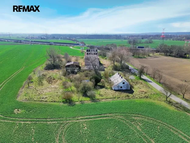 Prodej komerčního pozemku, Všestudy, 42524 m2