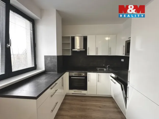 Pronájem bytu 2+kk, Ostrava - Poruba, Ukrajinská, 56 m2