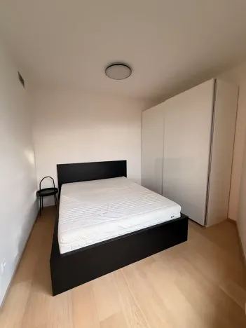 Pronájem bytu 1+kk, Praha - Strašnice, Michelangelova, 35 m2