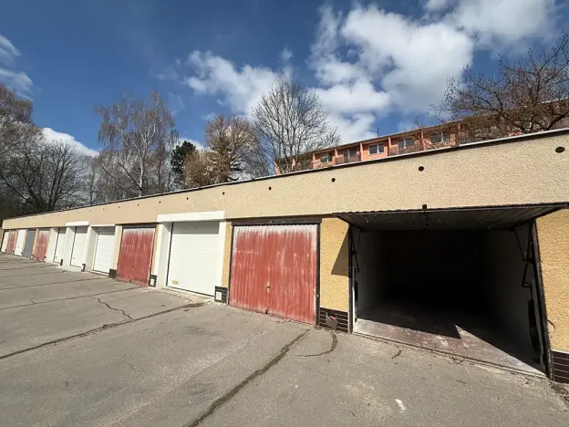 Pronájem garáže, Brno, Řezáčova, 18 m2
