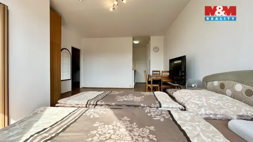 Pronájem bytu 2+kk, Praha - Bohnice, Poznaňská, 42 m2