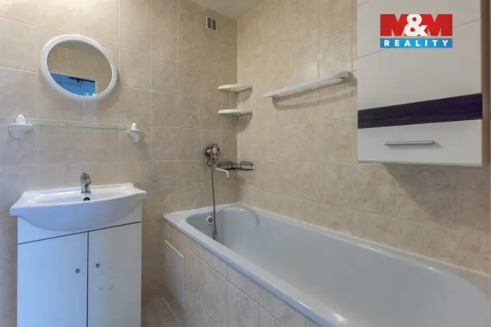 Prodej bytu 3+1, Klášterec nad Ohří - Miřetice u Klášterce nad Ohří, Královéhradecká, 61 m2