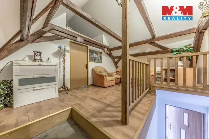 Prodej rodinného domu, Dobkovice, 224 m2