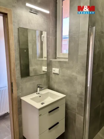 Pronájem bytu 2+kk, Praha - Holešovice, U průhonu, 52 m2
