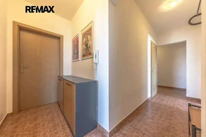 Prodej bytu 4+kk, Praha - Čakovice, Ke stadionu, 82 m2