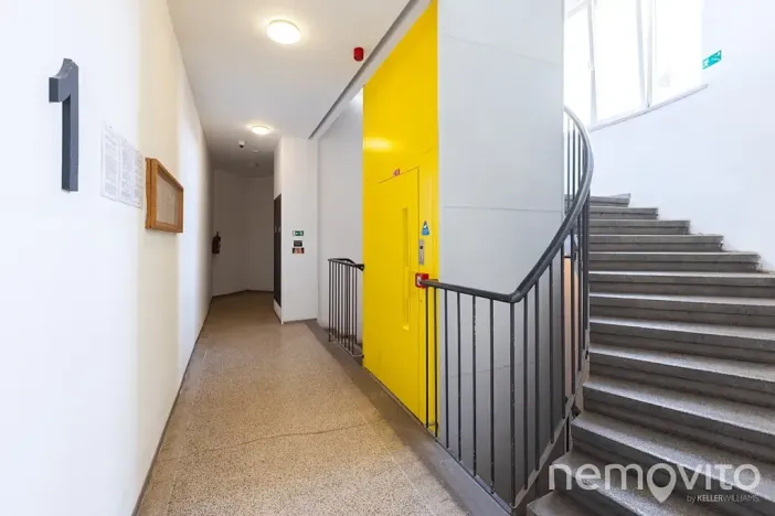 Prodej bytu 1+kk, Praha - Vršovice, Sportovní, 34 m2