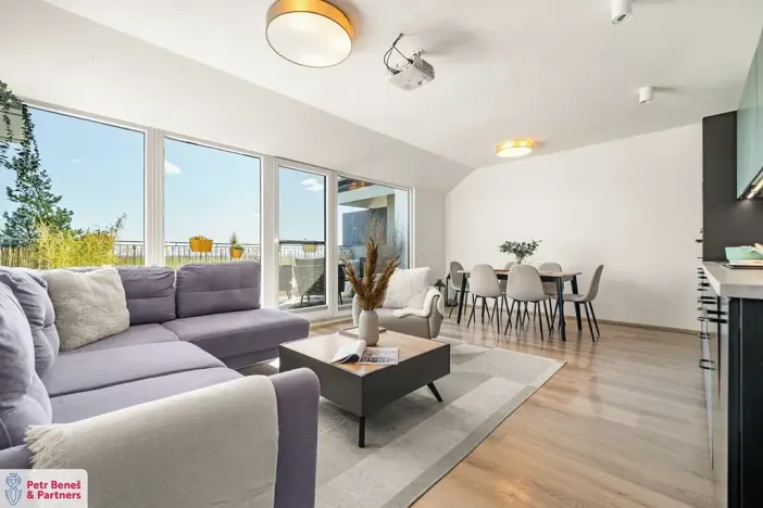 Prodej bytu 3+kk, Milovice, Zátopkova, 108 m2