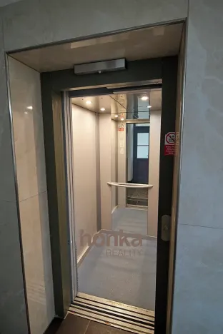 Pronájem bytu 2+kk, Praha - Holešovice, Dělnická, 50 m2