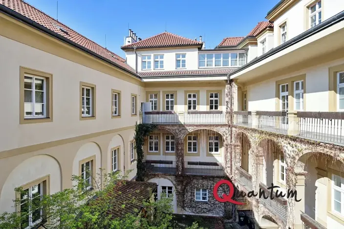 Pronájem kanceláře, Praha - Hradčany, Loretánské náměstí, 32 m2