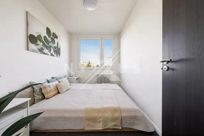 Prodej bytu 3+1, Praha - Prosek, Veltruská, 61 m2