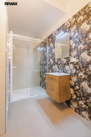 Prodej bytu 2+kk, Svoboda nad Úpou, Nádražní, 56 m2