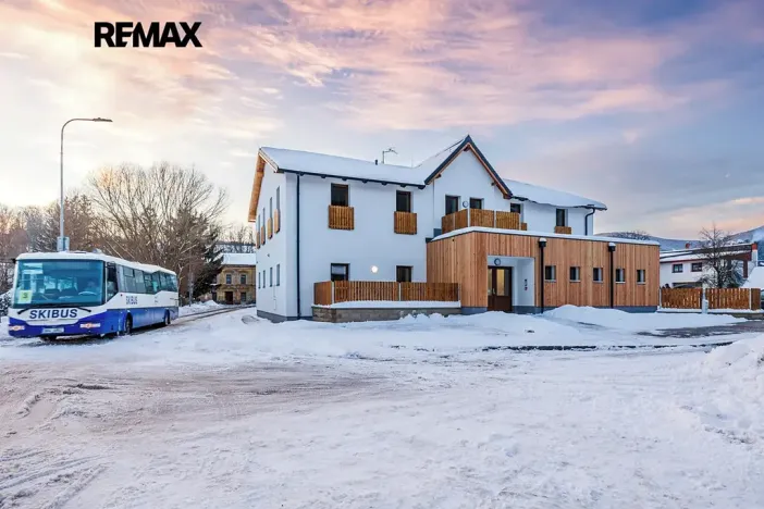 Prodej bytu 2+kk, Svoboda nad Úpou, Nádražní, 54 m2