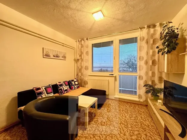 Pronájem bytu 2+1, Hluk, Závodní, 55 m2