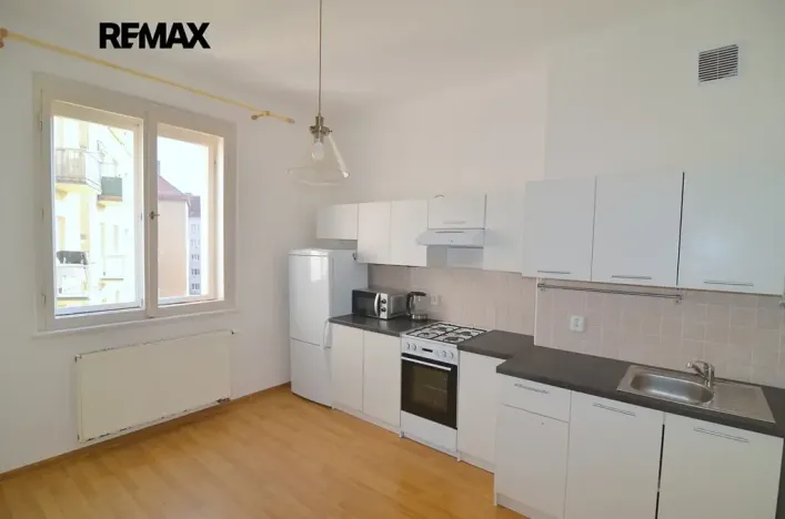 Pronájem bytu 2+1, Praha - Libeň, Pivovarnická, 78 m2