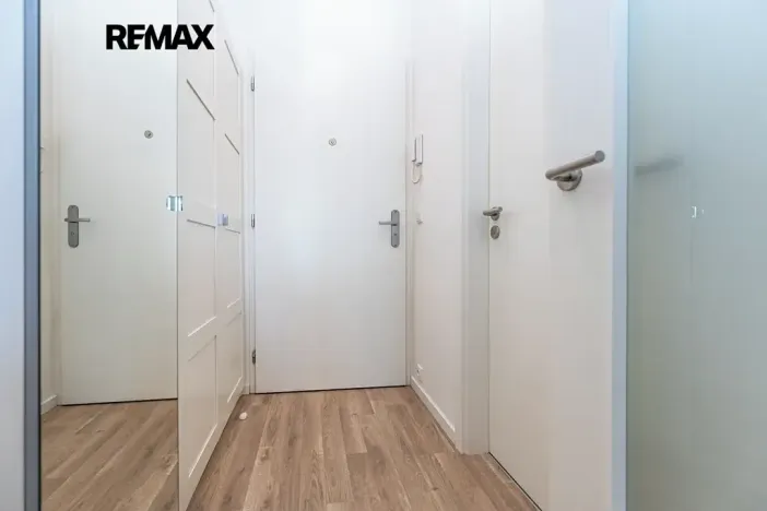 Pronájem bytu 1+kk, Praha - Libeň, Novovysočanská, 25 m2