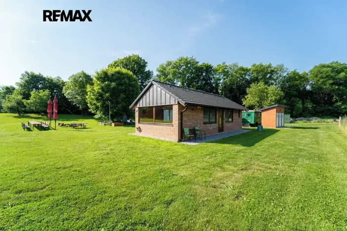 Prodej komerční nemovitosti, Chrášťany, 10917 m2