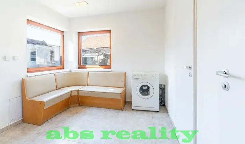 Prodej rodinného domu, Kostomlátky, 220 m2