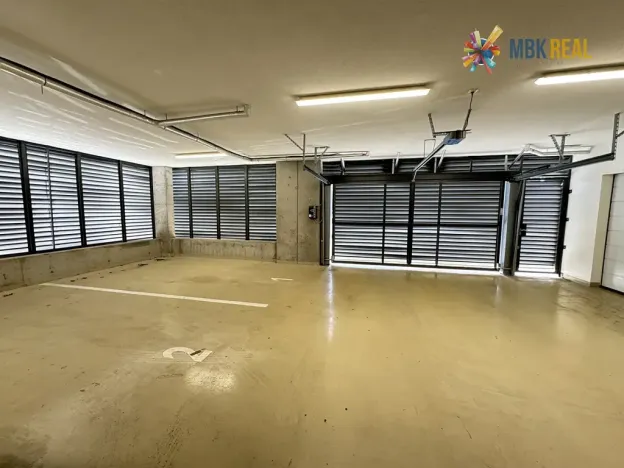 Pronájem garážového stání, Brno, Kociánka, 18 m2