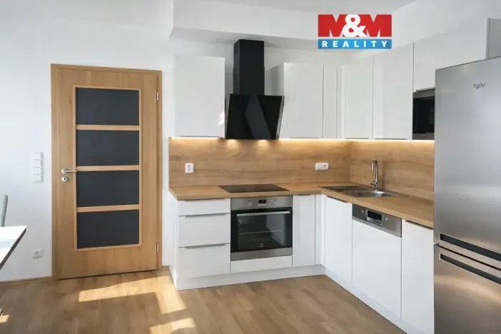 Pronájem bytu 2+kk, Praha, Lovosická, 57 m2