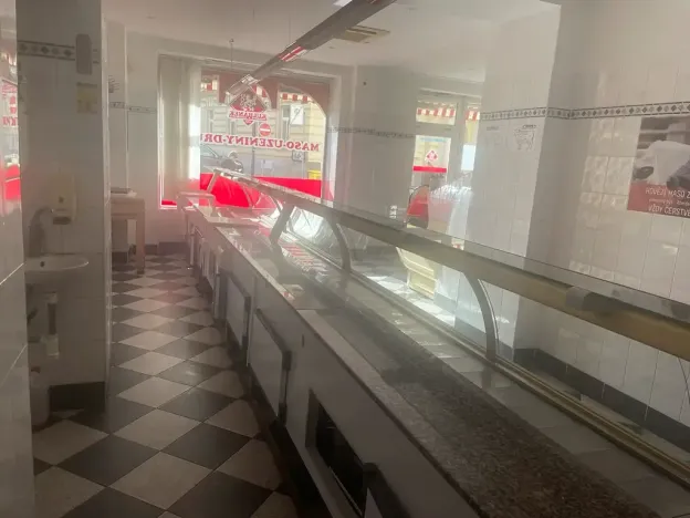 Pronájem obchodního prostoru, Kladno, T. G. Masaryka, 304 m2