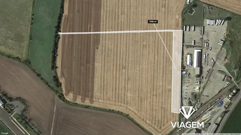 Prodej podílu pole, Vinařice, 2142 m2