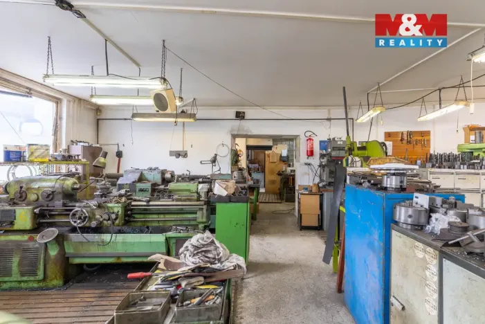 Prodej výrobních prostor, Bedihošť, Komenského, 180 m2