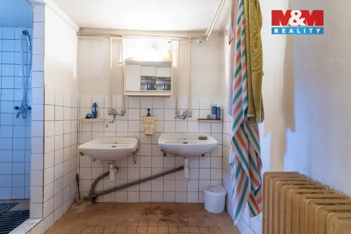 Prodej výrobních prostor, Bedihošť, Komenského, 180 m2