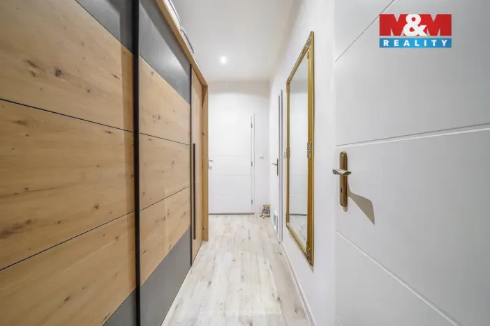 Prodej bytu 2+1, Karlovy Vary - Rybáře, Sokolovská, 77 m2