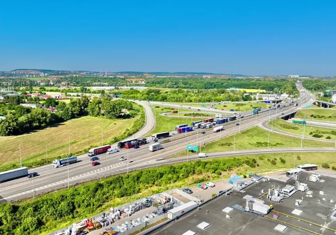 Prodej komerčního pozemku, Brno, Hněvkovského, 35094 m2