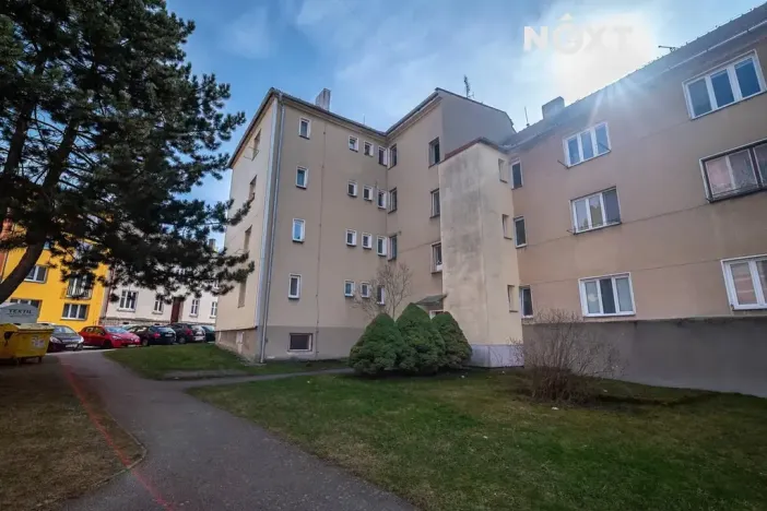 Prodej bytu 2+1, Jindřichův Hradec, Tovární, 73 m2