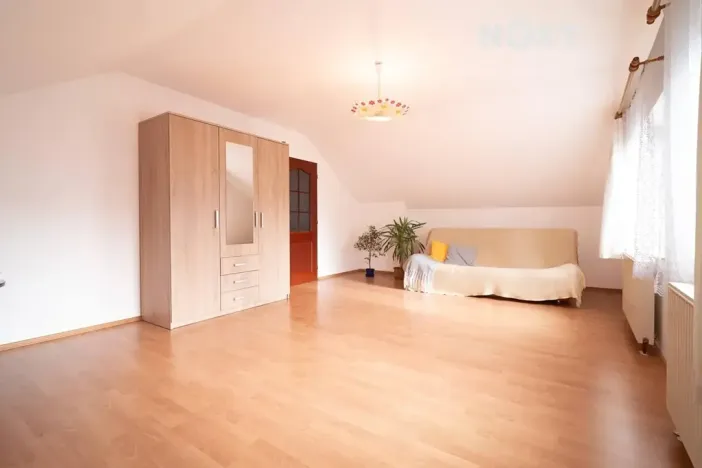 Prodej rodinného domu, Jindřichův Hradec, 197 m2