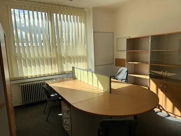 Pronájem kanceláře, Boršov nad Vltavou, Průmyslová, 19 m2