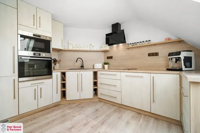 Prodej rodinného domu, Kolešov, 198 m2