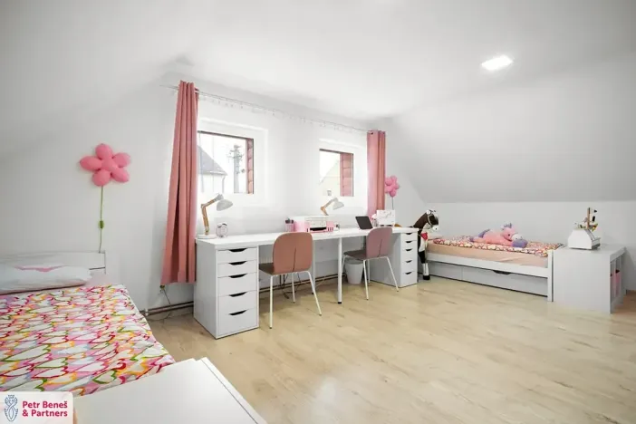 Prodej rodinného domu, Kolešov, 198 m2