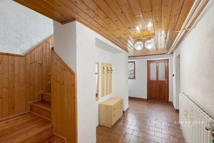 Prodej vícegeneračního domu, Chotiněves, 495 m2