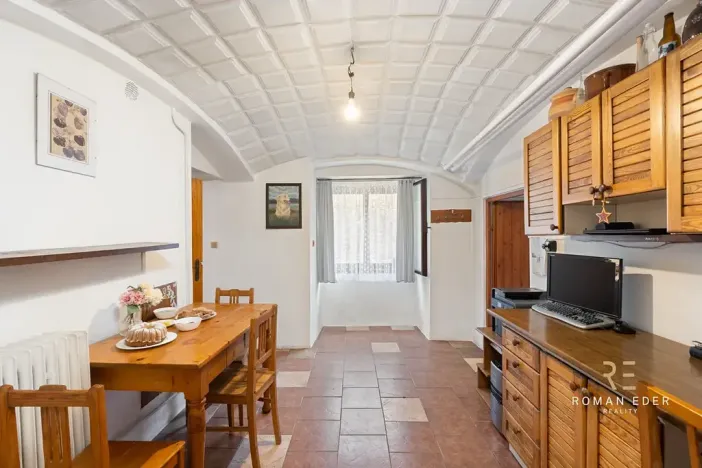 Prodej vícegeneračního domu, Chotiněves, 495 m2