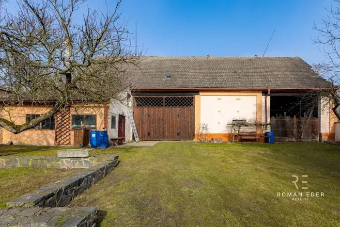 Prodej vícegeneračního domu, Chotiněves, 495 m2