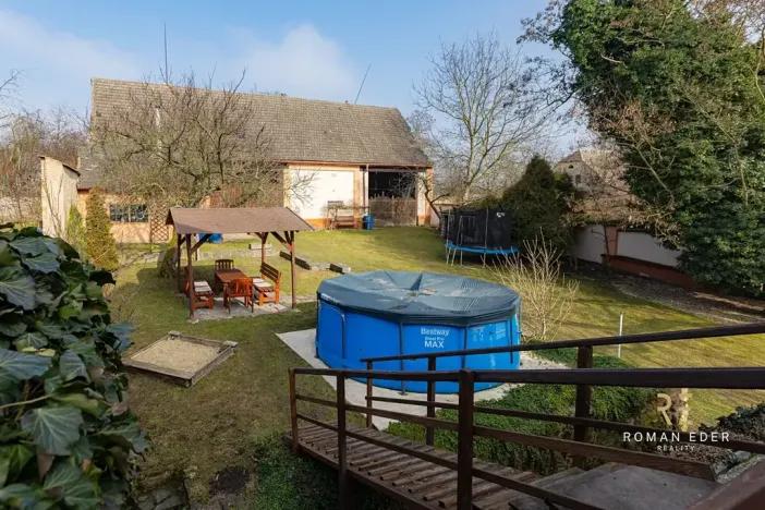 Prodej vícegeneračního domu, Chotiněves, 495 m2