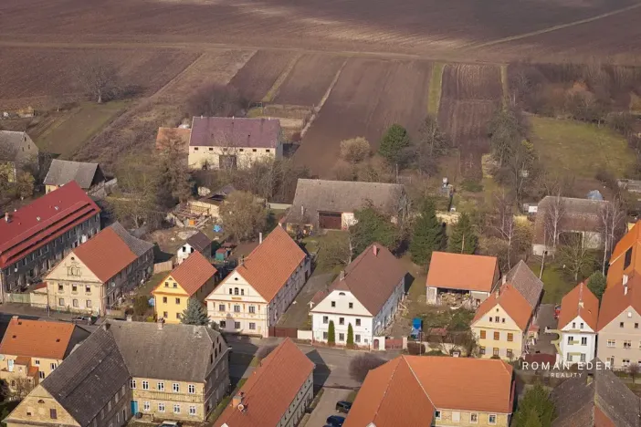 Prodej vícegeneračního domu, Chotiněves, 495 m2