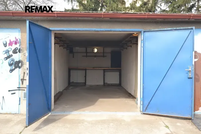 Pronájem garáže, Praha - Michle, Podle Kačerova, 18 m2