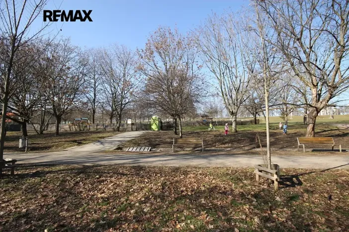 Pronájem bytu 2+1, Praha - Malešice, Troilova, 53 m2